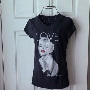 Marilyn Monroe Love T-Shirt